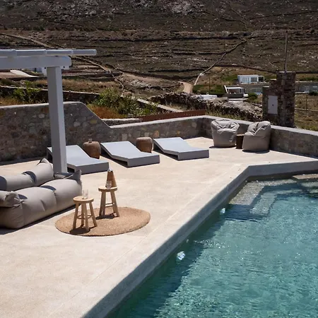 Seaview Pool Near Alemagou *