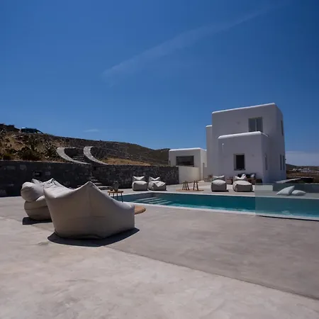 Seaview Pool Near Alemagou Φτελιά