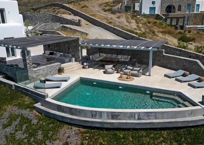 Seaview Pool Near Alemagou *